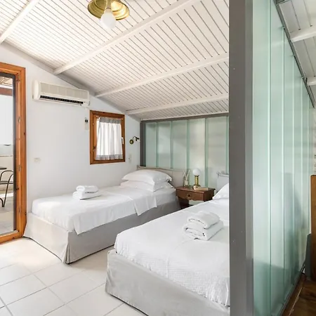 Trikorfo Lejlighedshotel 4*