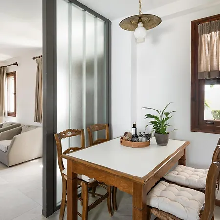 Lejlighedshotel Trikorfo 4*