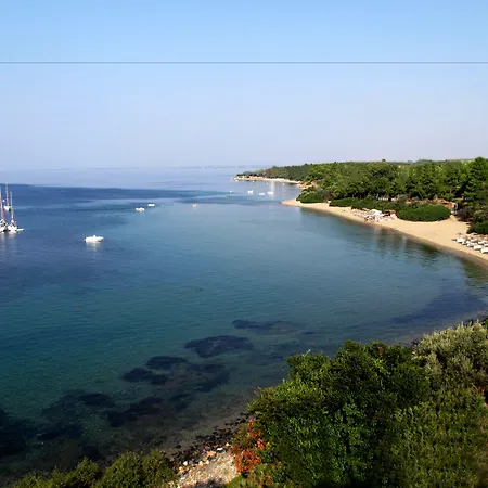 Trikorfo Lejlighedshotel 4*