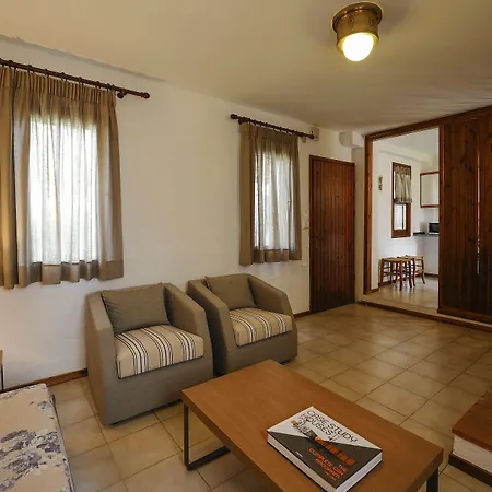 Trikorfo Lejlighedshotel Yerakini