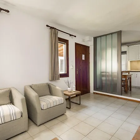 Trikorfo Lejlighedshotel 4*