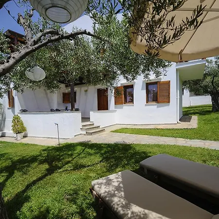 Aparthotel Trikorfo 4*