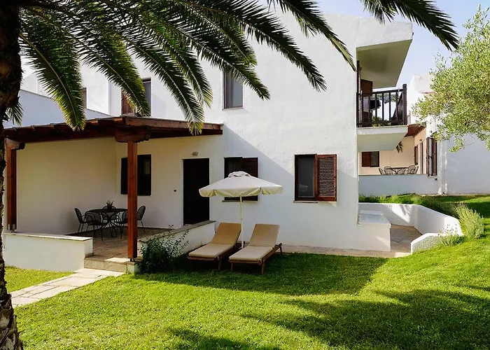 Apart Otel Trikorfo Gerakini