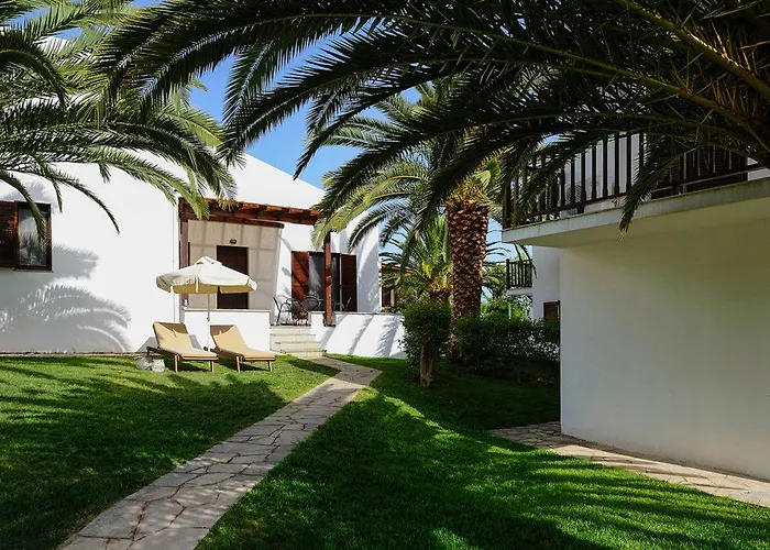 Apart Otel Trikorfo 4*