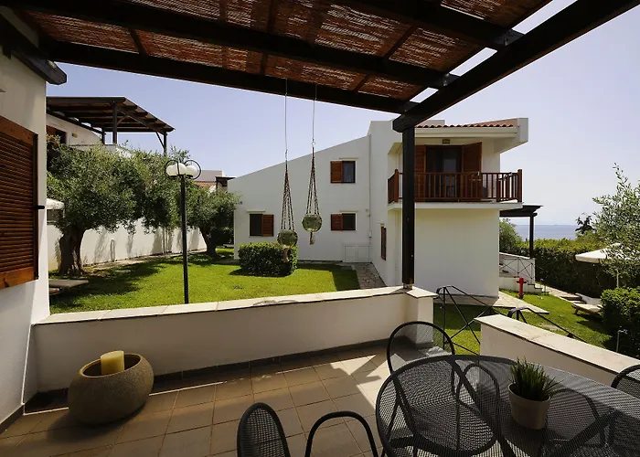 Apart Otel Trikorfo 4*