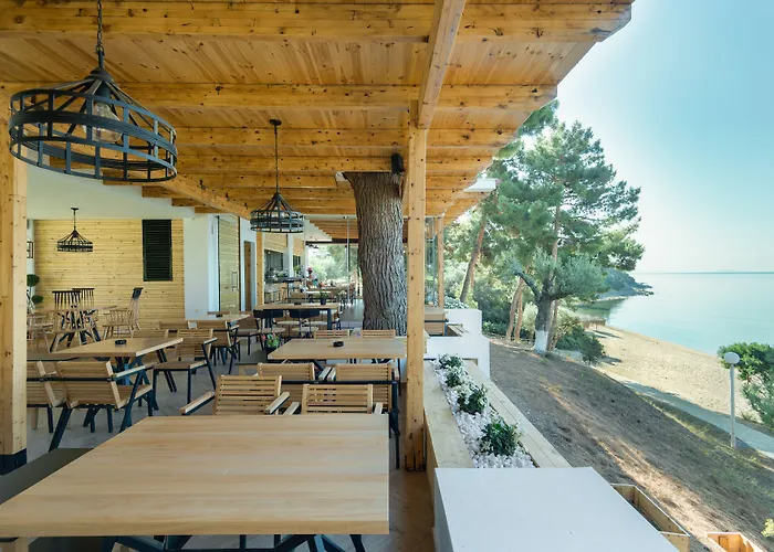 Apart Otel Trikorfo Gerakini