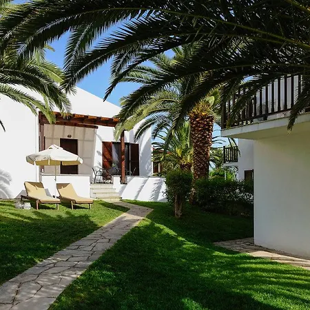 Aparthotel Trikorfo 4*