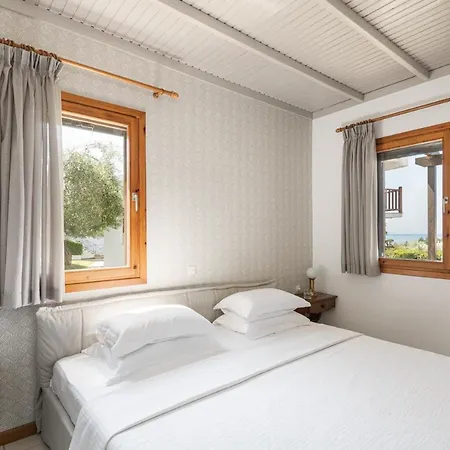 特里考夫海滩酒店