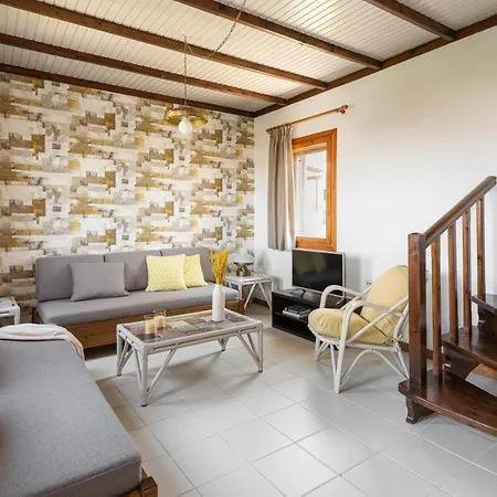 特里考夫海滩酒店 基拉奇尼