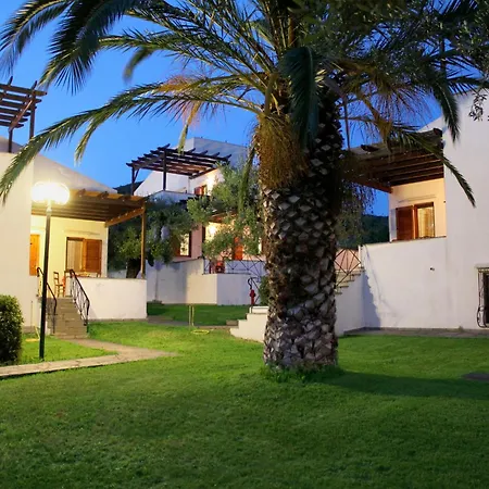 Trikorfo 4* Gerakini