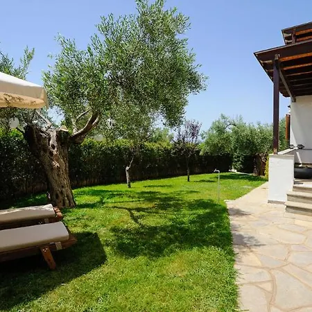 Hotel de apartamente Trikorfo 4*