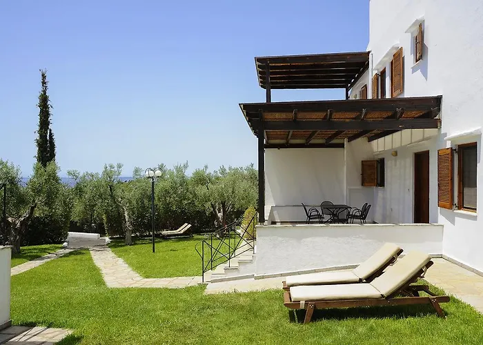 Trikorfo Aparthotel Gerakini