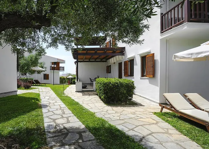 Trikorfo Ξενοδοχείο με διαμερίσματα 4*