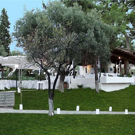 Trikorfo Aparthotel 4*