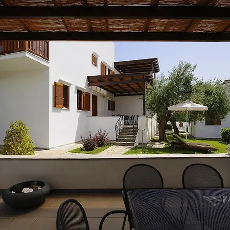 Hotel de apartamente Trikorfo Gerakini